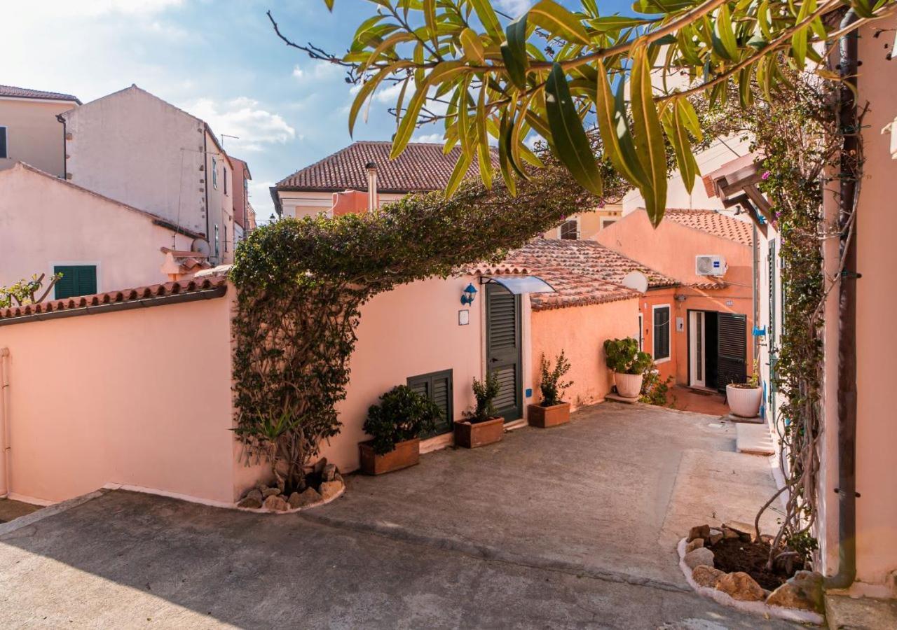 Murphy Holiday Home - Casa Papini La Maddalena  Exterior foto